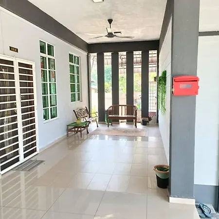 Villa Anjung Tamu Kampong Pak Sabah Exterior photo